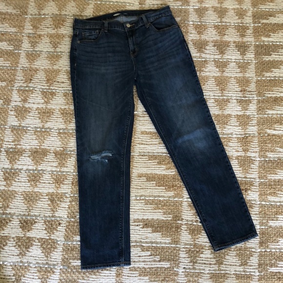 OLD NAVY BOYFRIEND JEANS. - Picture 3 of 7